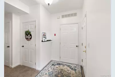 29 Daremy Circle #2e, Medford, NY 11763 - Photo 3