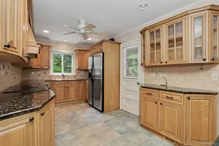 24 Bradford Ave, Harrison, NY 10528 - Photo 15