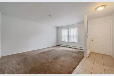 6 Lisa Court, Medford, NY 11763 - Photo 5