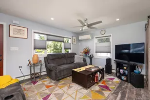 17 Vista Ln, Levittown, NY 11756 - Photo 5