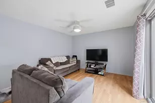 938 Skyline Dr, Coram, NY 11727 - Photo 7
