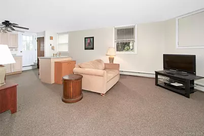 100 Lakeview Avenue, Valhalla, NY 10595 - Photo 17