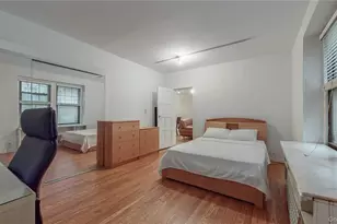 109-14 Ascan Ave, Forest Hills, NY 11375 - Photo 7