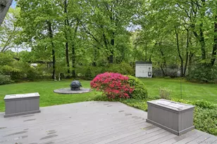 1 Tufts Pl, Greenlawn, NY 11740 - Photo 23