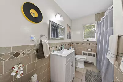 147 New York Avenue, West Hempstead, NY 11552 - Photo 19