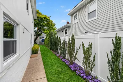 147 New York Avenue, West Hempstead, NY 11552 - Photo 35
