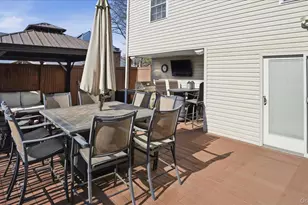 20 Camp Dr, Selden, NY 11784 - Photo 27