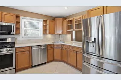 20 Camp Drive, Selden, NY 11784 - Photo 9