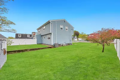 25 Gould Road, Centereach, NY 11720 - Photo 3