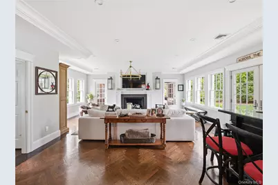 140 Remington Road, Manhasset, NY 11030 - Photo 17
