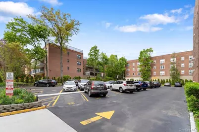 21 Barstow Road #2i, Great Neck, NY 11021 - Photo 29