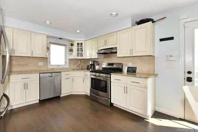 2115 Jefferson Street, Merrick, NY 11566 - Photo 15