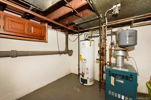 2115 Jefferson St, Merrick, NY 11566 - Photo 25