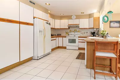 199 Hanson Lane, New Rochelle, NY 10804 - Photo 5