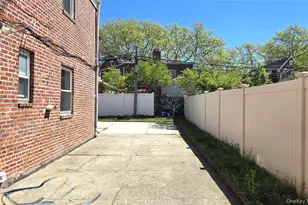 73-45 197th St, Fresh Meadows, NY 11366 - Photo 23
