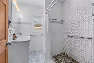 9322 245th St, Floral Park, NY 11001 - Photo 11