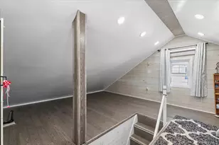 9322 245th St, Floral Park, NY 11001 - Photo 25