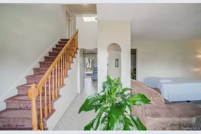 75 2nd Place, Central Islip, NY 11722 - Photo 5