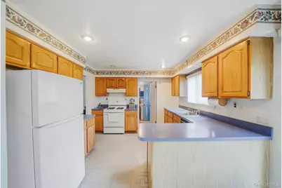 75 2nd Place, Central Islip, NY 11722 - Photo 11