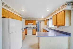 75 2nd Pl, Central Islip, NY 11722 - Photo 11