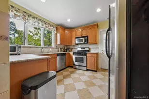 169 Devoe Ave, Yonkers, NY 10705 - Photo 11