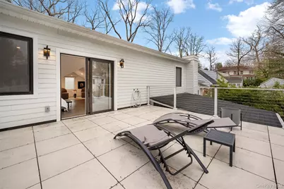 2 Hewlett Place, Great Neck, NY 11024 - Photo 25