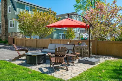414 Washington Avenue, Pelham, NY 10803 - Photo 3