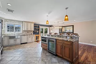 539 Nassau Ave, Freeport, NY 11520 - Photo 9