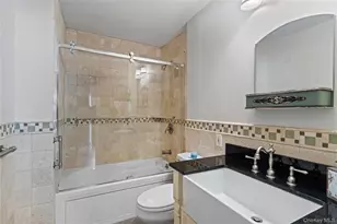 539 Nassau Ave, Freeport, NY 11520 - Photo 15