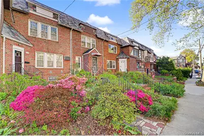 9307 69th Avenue, Forest Hills, NY 11375 - Photo 29