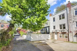93-07 69th Ave, Forest Hills, NY 11375 - Photo 23