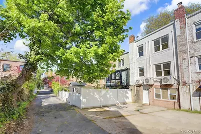 9307 69th Avenue, Forest Hills, NY 11375 - Photo 25