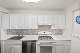 333 E Broadway, Long Beach, NY 11558 - Photo 13