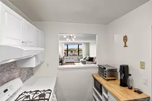 333 E Broadway, Long Beach, NY 11558 - Photo 15