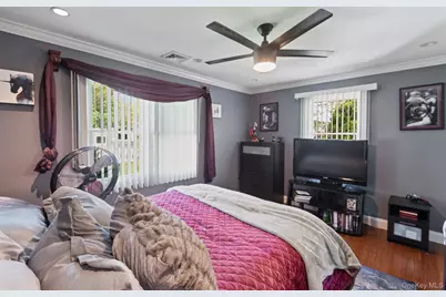 1321 Thompson Drive, Bay Shore, NY 11706 - Photo 11