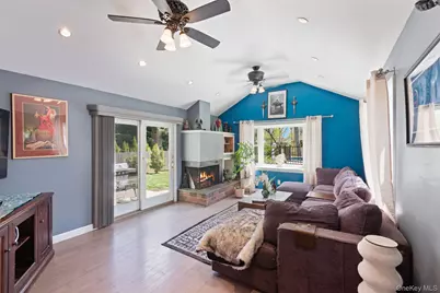 1321 Thompson Drive, Bay Shore, NY 11706 - Photo 7