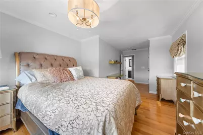 8015 250th Street, Bellerose, NY 11426 - Photo 17