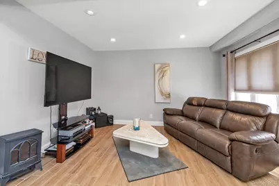 2457 Williams Court, Bellmore, NY 11710 - Photo 5