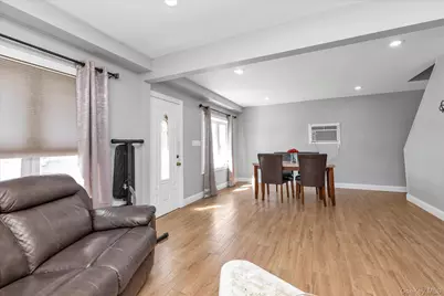 2457 Williams Court, Bellmore, NY 11710 - Photo 7