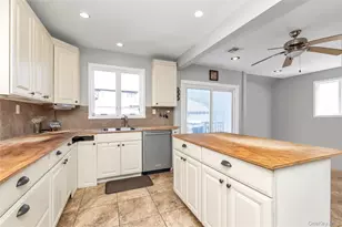 2457 Williams Ct, Bellmore, NY 11710 - Photo 3