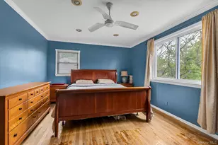 2542 Park Pl, Bellmore, NY 11710 - Photo 9