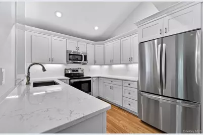 118 Longfellow Drive, Kings Park, NY 11754 - Photo 9