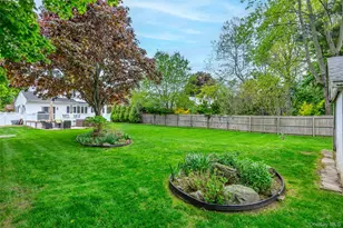 22 W Maple Rd, Greenlawn, NY 11740 - Photo 17