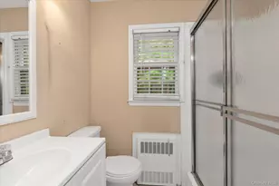 21 Beech Pl, Huntington, NY 11743 - Photo 15
