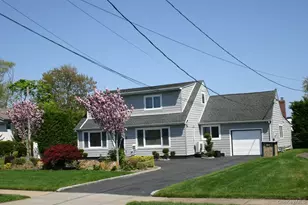 121 Ocean Ave, Massapequa, NY 11758 - Photo 5