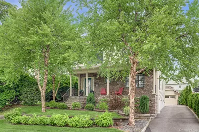 10 Nautilus Place, New Rochelle, NY 10805 - Photo 1