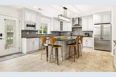 10 Nautilus Place, New Rochelle, NY 10805 - Photo 5