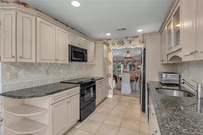 7 Northgate Court, Melville, NY 11747 - Photo 3