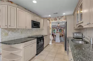 7 Northgate Ct, Melville, NY 11747 - Photo 3