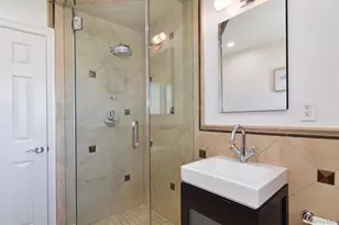 8 Shore View Cir, Pelham, NY 10803 - Photo 19